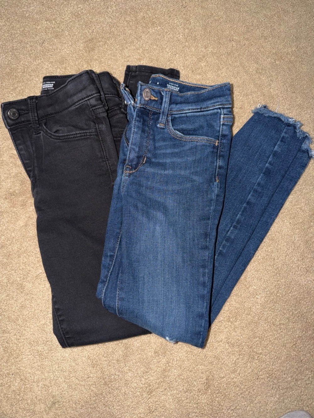 Old Navy Kids Skinny Jeans in Black & Blue